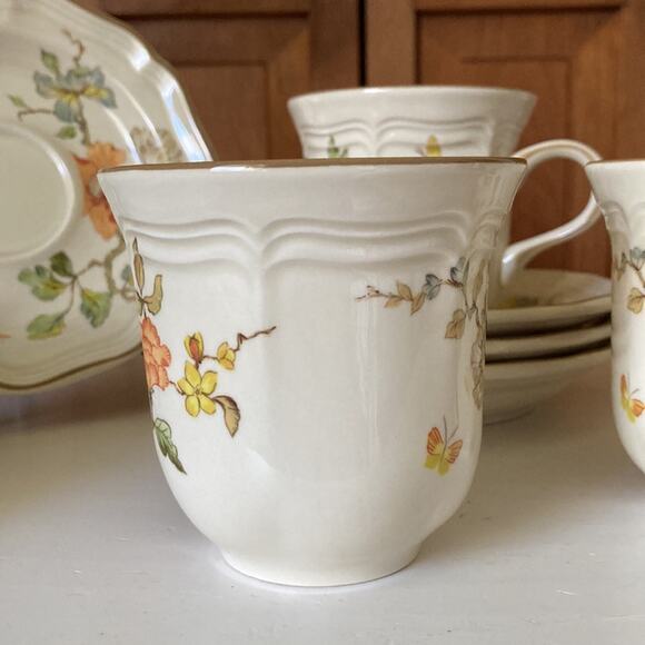 Vintage Mikasa “Olde Tapestry” Cups & Saucers, Service for 4 - Picture 3 of 14